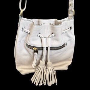 Unique Fossil women’s crossbody leather handbag good condition